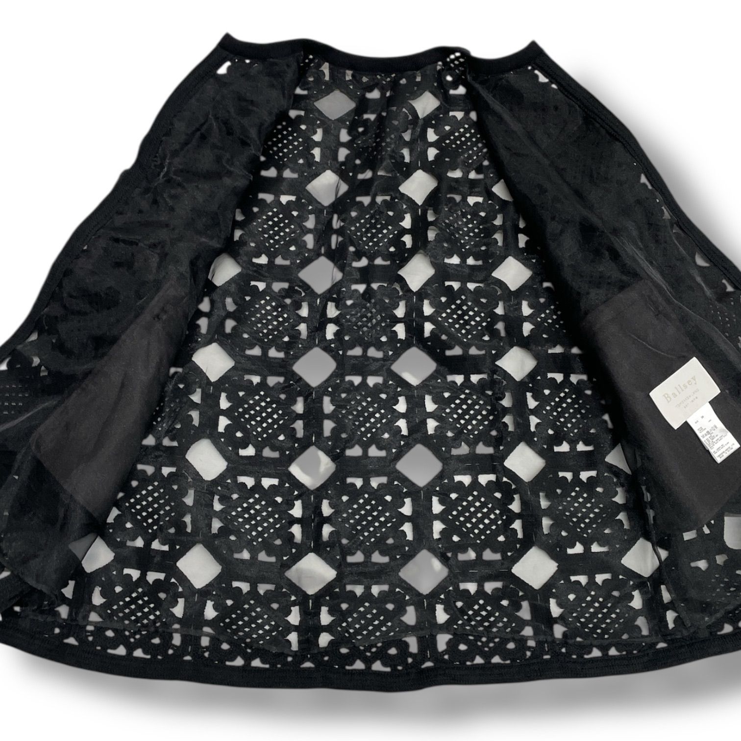 Ballsey ボールジィ スクエアモチーフエンブロイダリー ノー