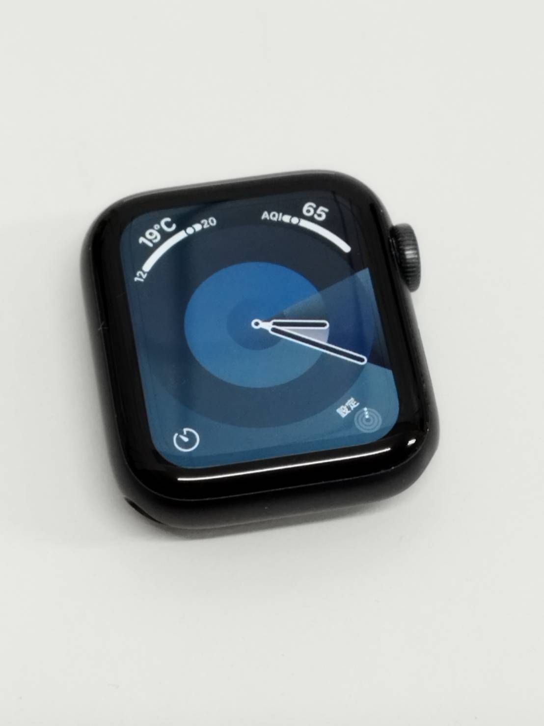 Apple Watch Series 6/GPS/40mm/A2291/スペースグレー〈MG133J/A