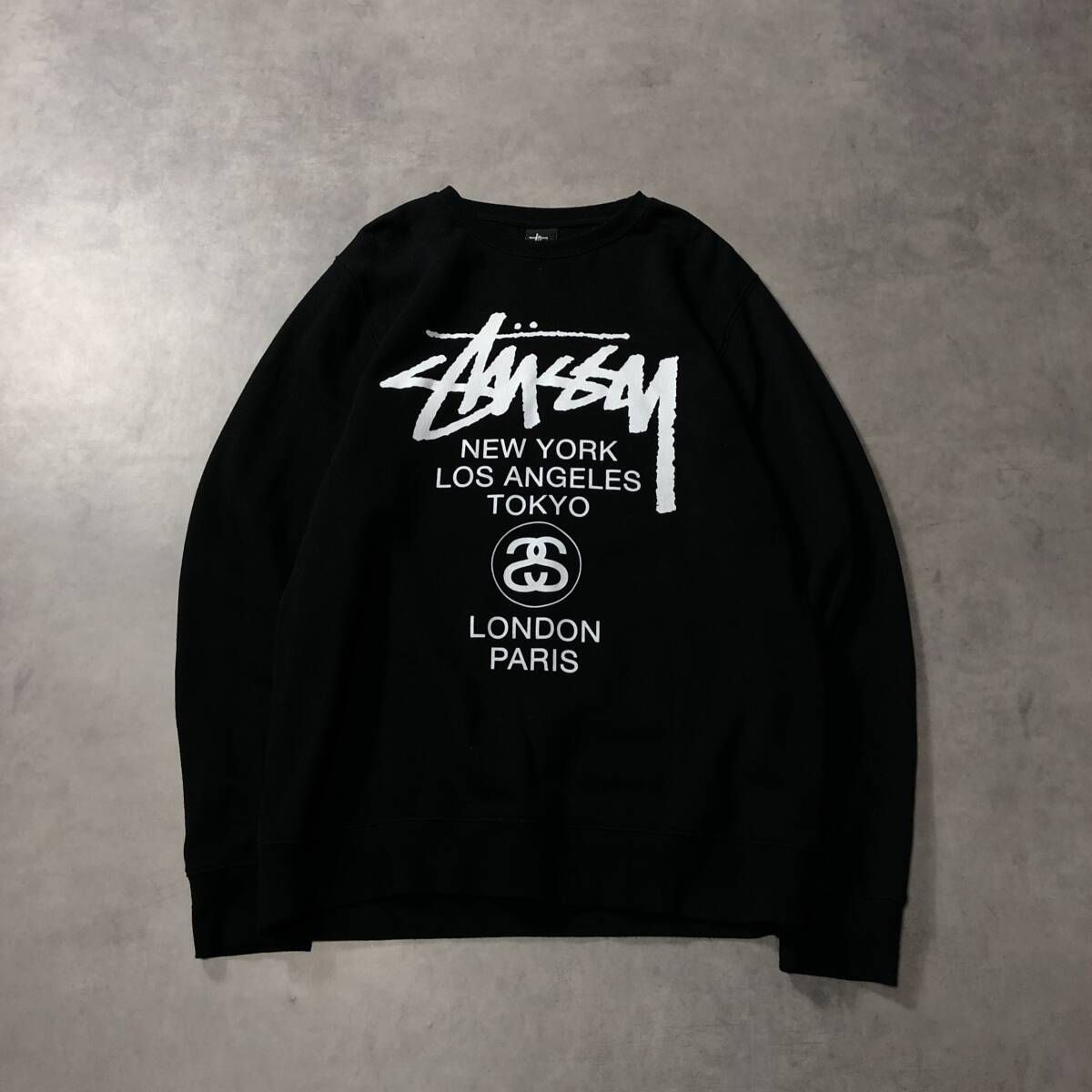GQ3948◇STUSSY : ワールドツアー スウェット◇L◇黒 ステューシー 