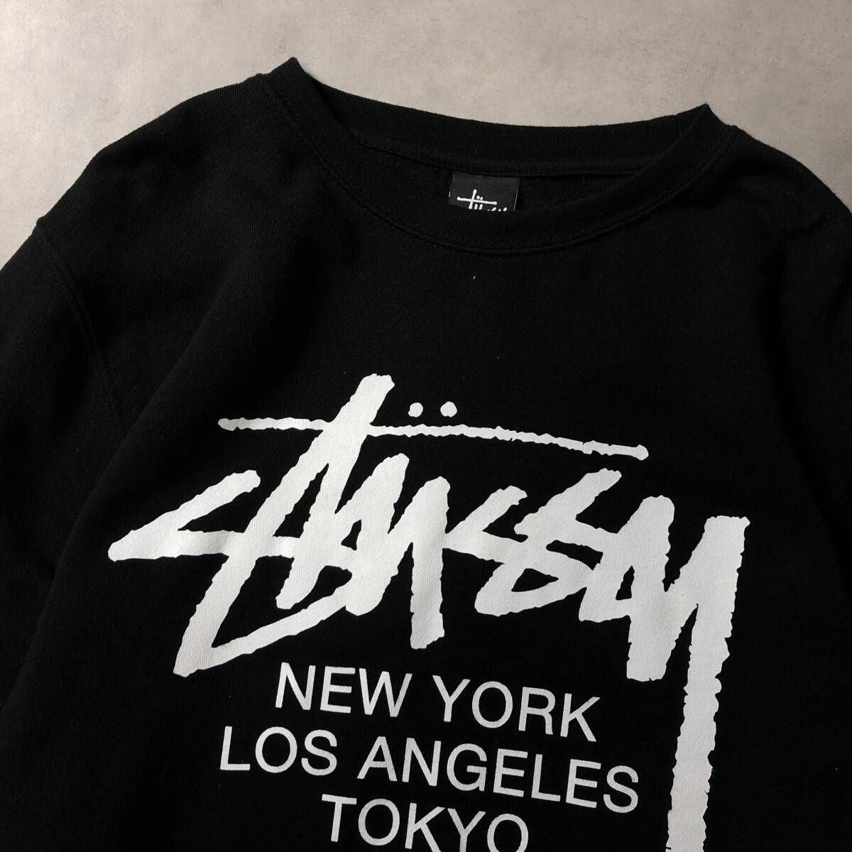 GQ3948◇STUSSY : ワールドツアー スウェット◇L◇黒 ステューシー 