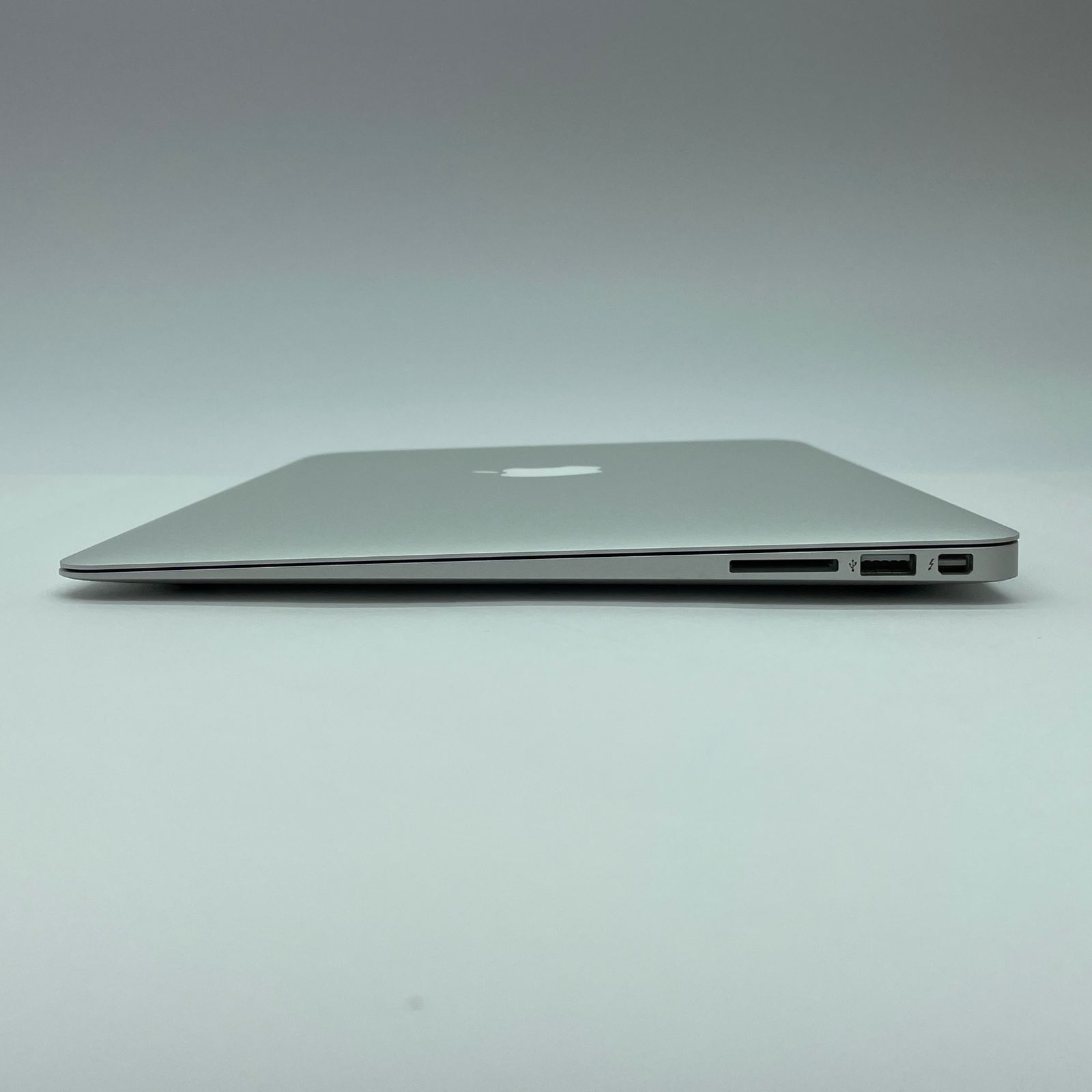 MacBook Air 2017 i5｜8GB｜128GB｜充放電回数：25回 Amazon.com: Apple Macbook Air 2017 with 1.8GHz Intel Core i5 (13