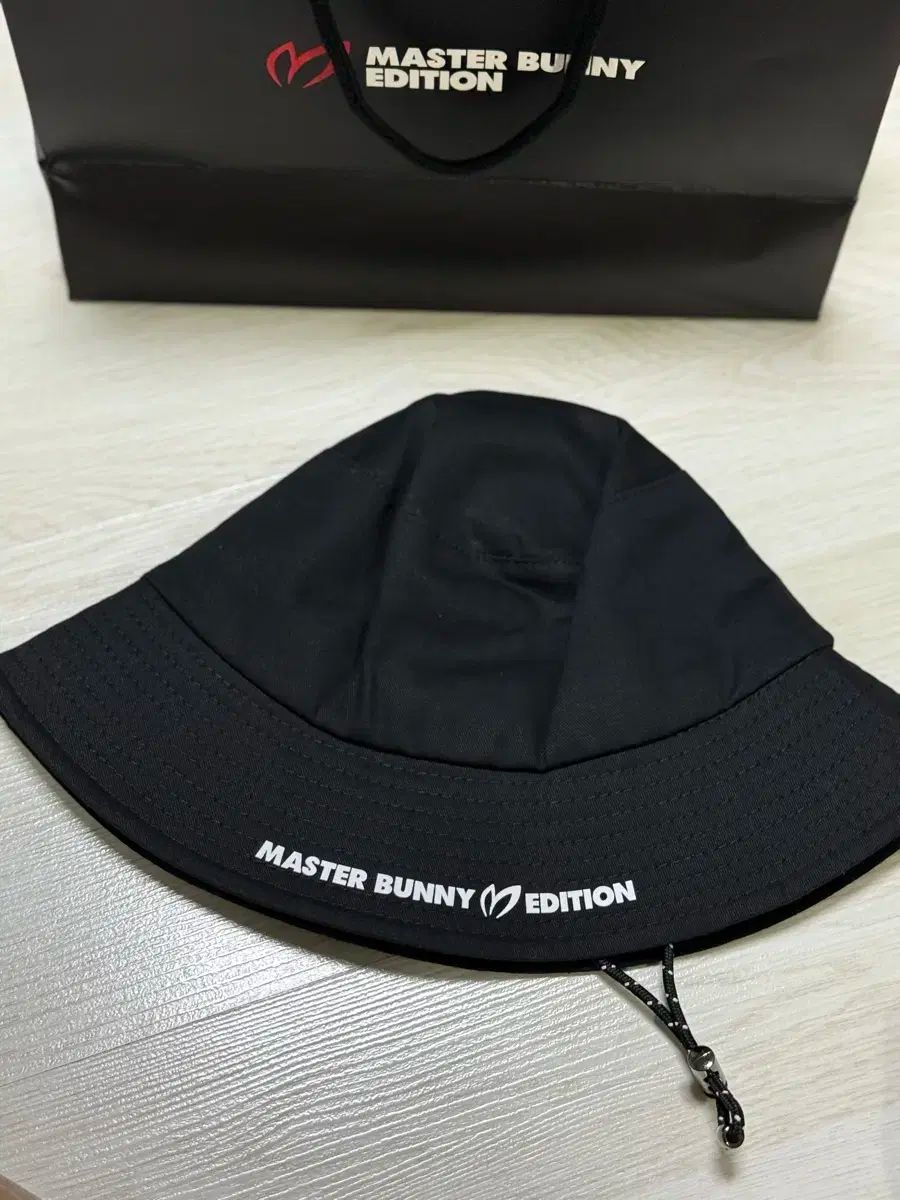 マスターバニーエディション バケットハット
