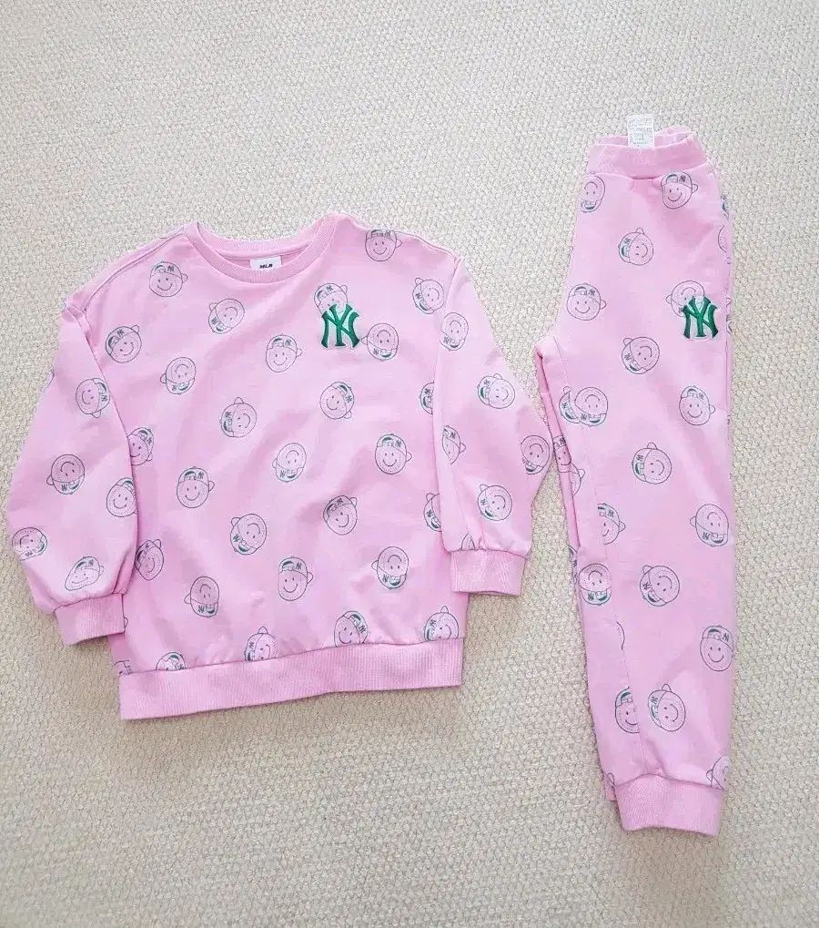 MLB キッズ スマイル 上下セット 130