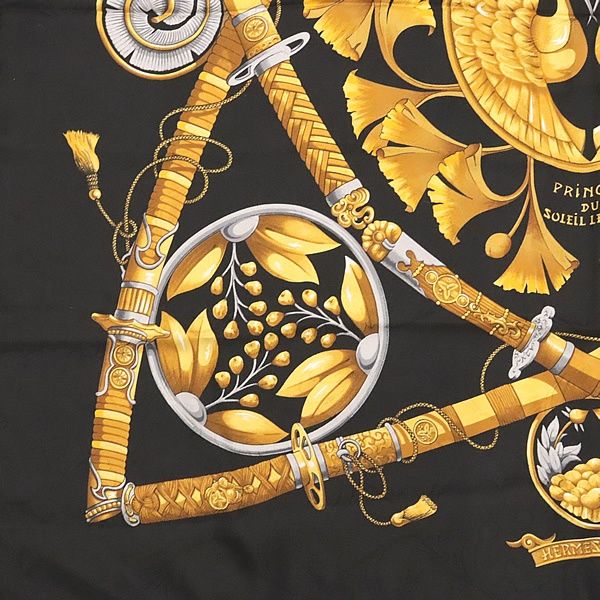 広尾店 エルメス HERMES カレ90 大判スカーフ PRICES DU SOLEIL LEVART 大名 日出る国の皇子 黒系 マルチ シルク100% 17494