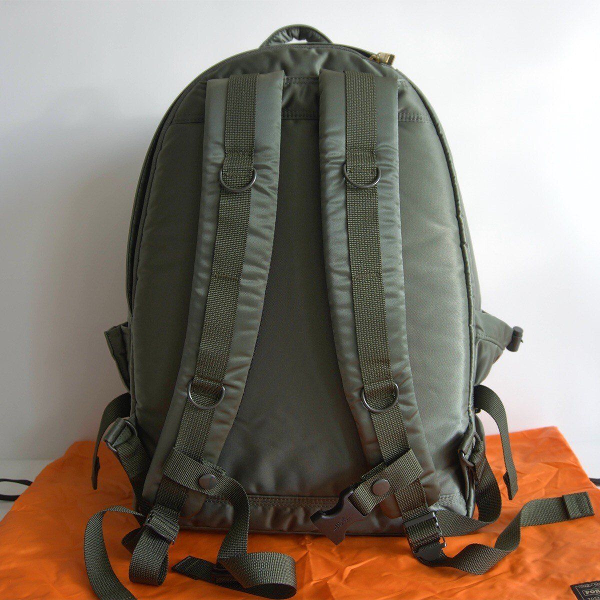 極美品】PORTER 【新型 タンカー リュック】ポーター セージグリーン