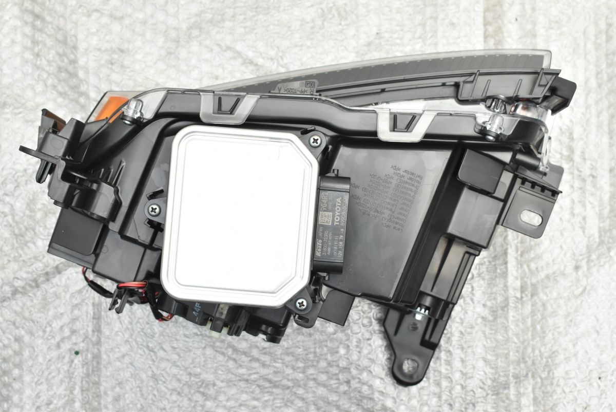 新車外し 美品】トヨタ ランドクルーザー250 VX 純正 LEDヘッドライト