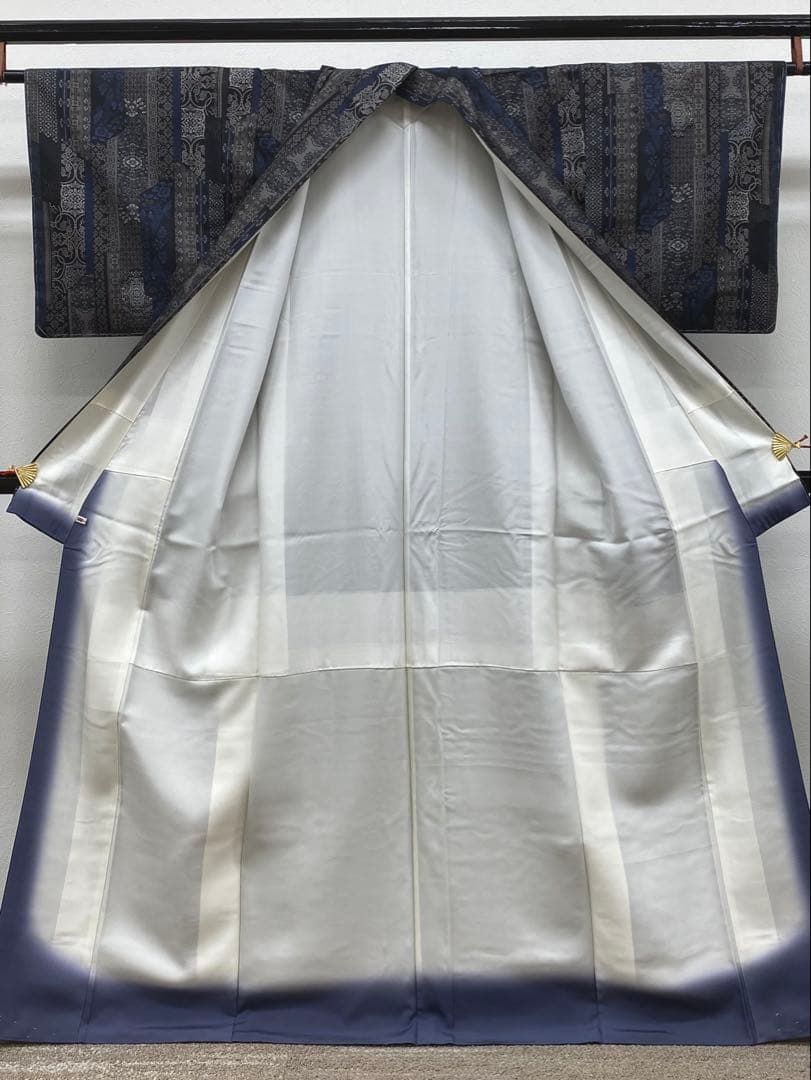 九マルキ 恵積五郎 大島紬 総絣 藍泥絣入 鳥 さが美扱い 正絹 躾糸付き