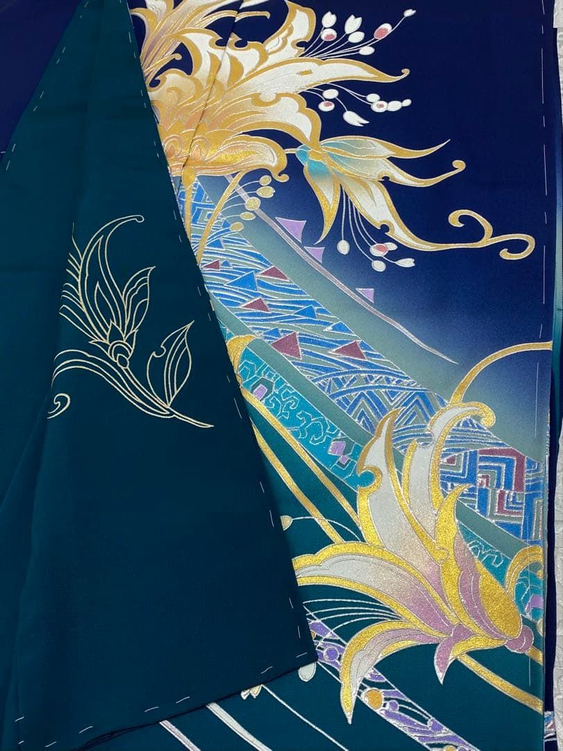 和田光正 落款入 金彩友禅 振袖 仮絵羽 未仕立て品 金彩 銀彩 正絹 和田光正 落款入 金彩友禅 振袖 仮絵羽 未仕立て品 金彩 銀彩 正絹