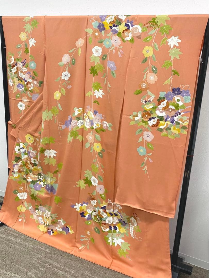 振袖 仮絵羽 金駒 金彩 紋意匠 正絹 未仕立て品 八掛付き 