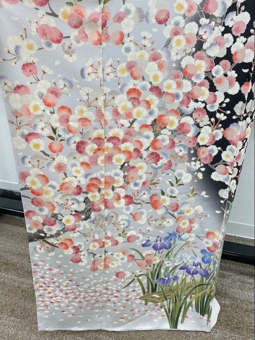 秀美 十日町友禅 訪問着 落款入 未仕立て品 仮絵羽 春夏秋冬 八掛付き 正絹 秀美 十日町友禅 訪問着 落款入 未仕立て品 仮絵羽 春夏秋冬 八掛付き