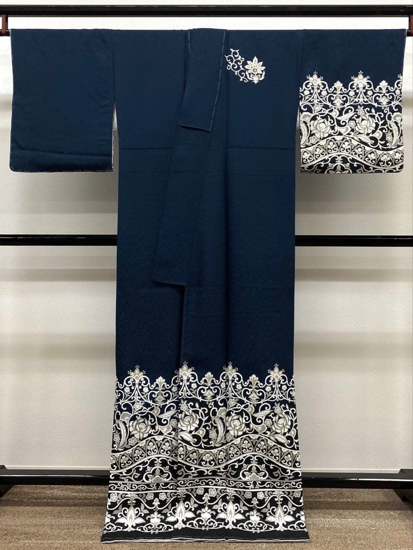 付け下げ 訪問着 金彩 ラインストーン 紋意匠 モダン 正絹 躾糸付き X308 付け下げ 訪問着 ラインストーン 金彩 銀彩 紋意匠 正絹 ネイビー系 躾