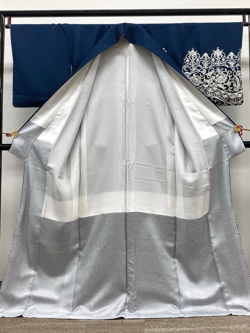 付け下げ 訪問着 ラインストーン 金彩 銀彩 紋意匠 正絹 ネイビー系 躾