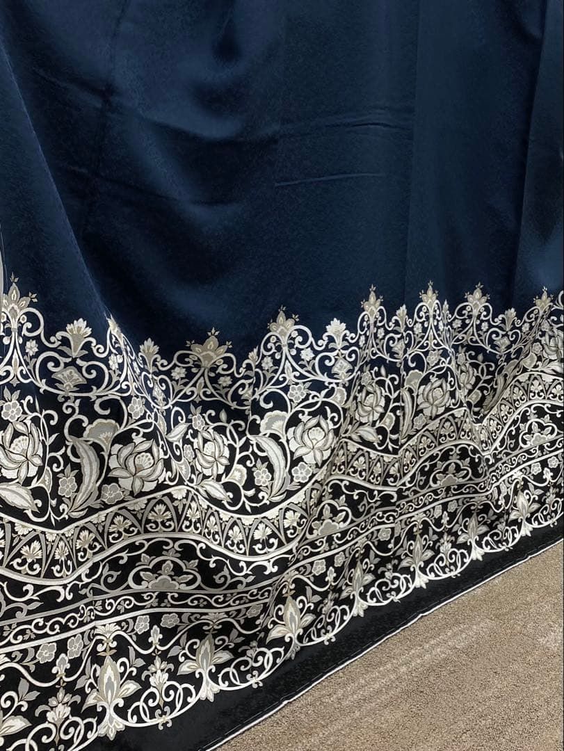 付け下げ 訪問着 ラインストーン 金彩 銀彩 紋意匠 正絹 ネイビー系 躾