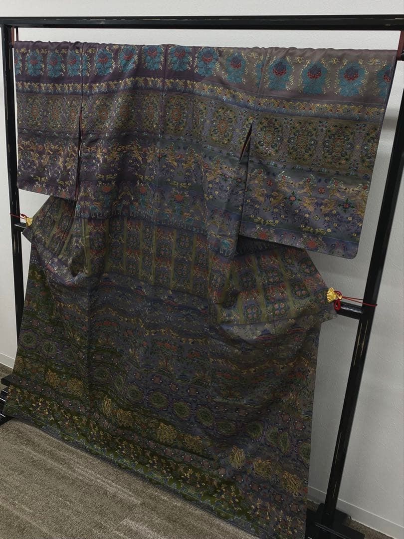 蘇州刺繍 汕頭刺繍 相良刺繍 総柄 訪問着 狩猟文 更紗 動物 鳥 正絹 躾糸付 蘇州刺繍 汕頭刺繍 相良刺繍 総柄 訪問着 狩猟文 更紗 動物 鳥 正絹 躾