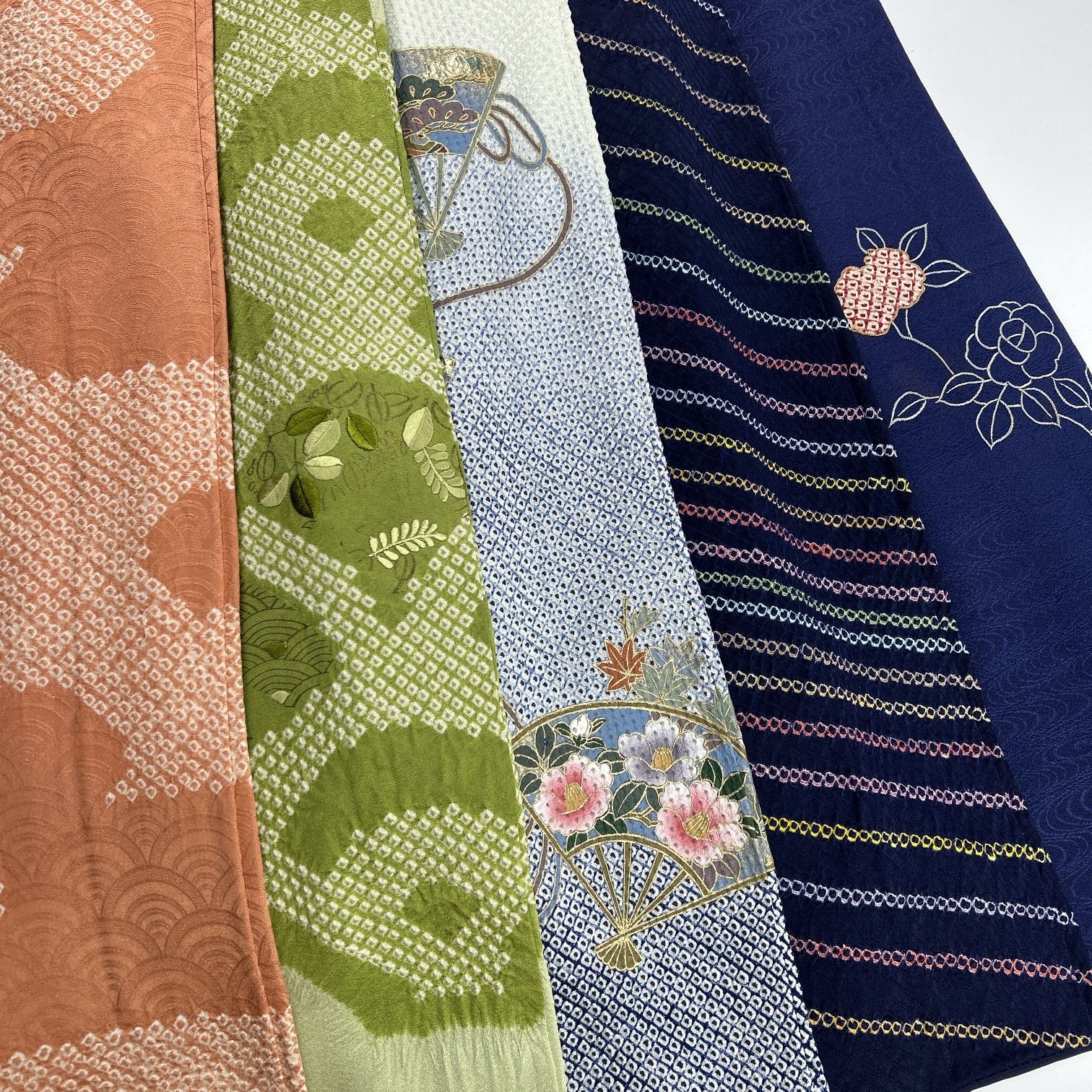 ❁tomihisa❁新品 本加賀友禅 吉本大輔 落款 沈丁花 着物 正絹 仕付け