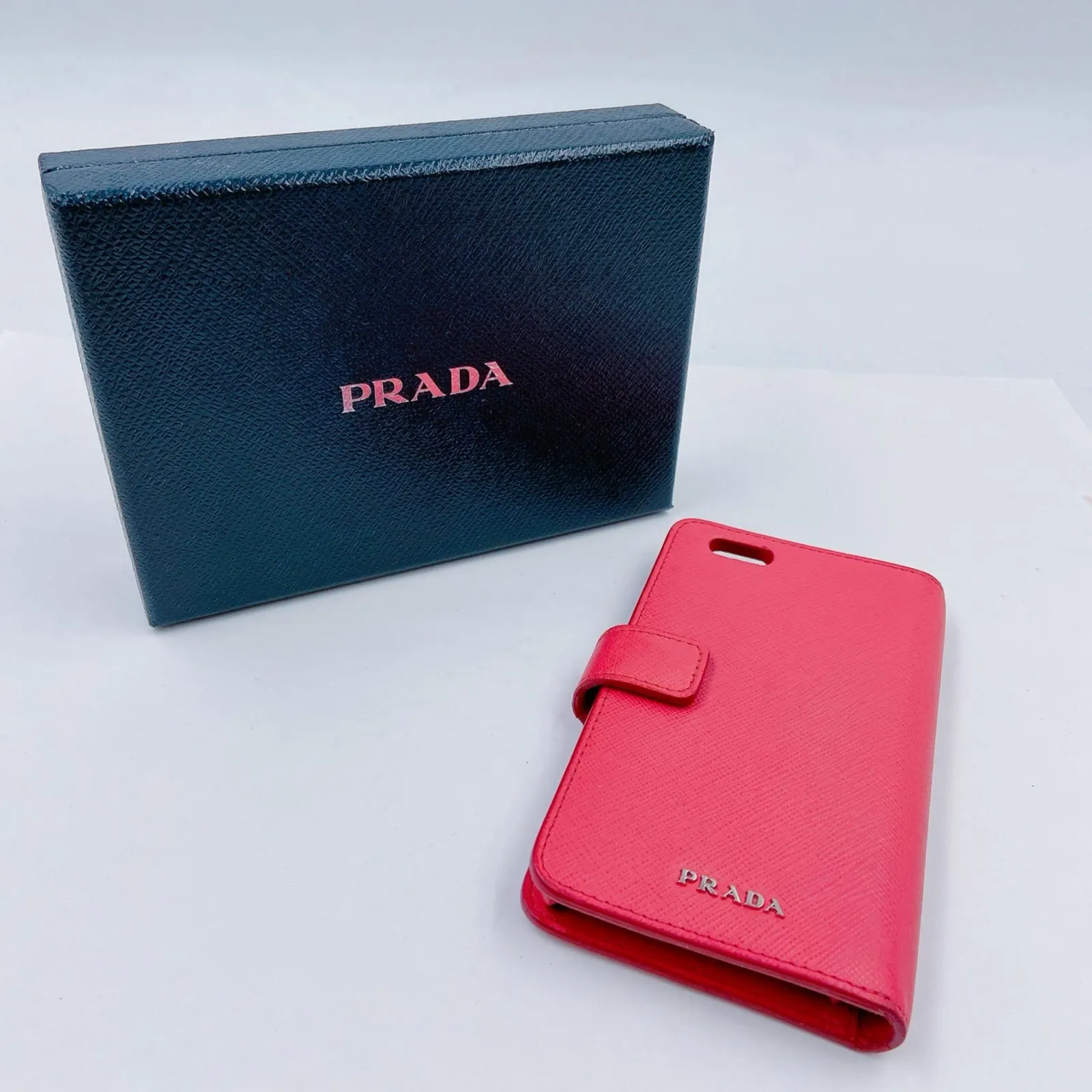 2025年最新】PRADA手帳型ケースの人気アイテム - メルカリ