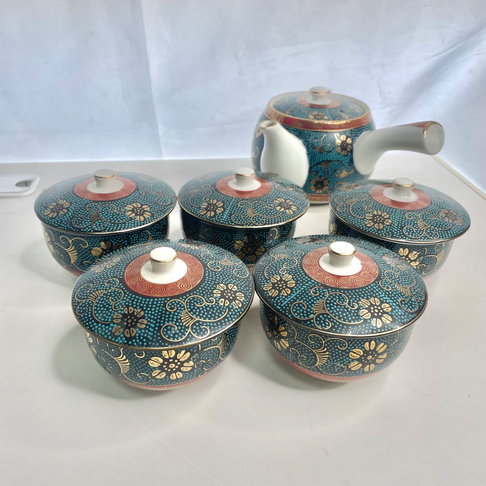 ○九谷焼 九谷良山 青粒鉄山 蓋付き茶器揃い 花唐草文 茶器揃 蓋つき
