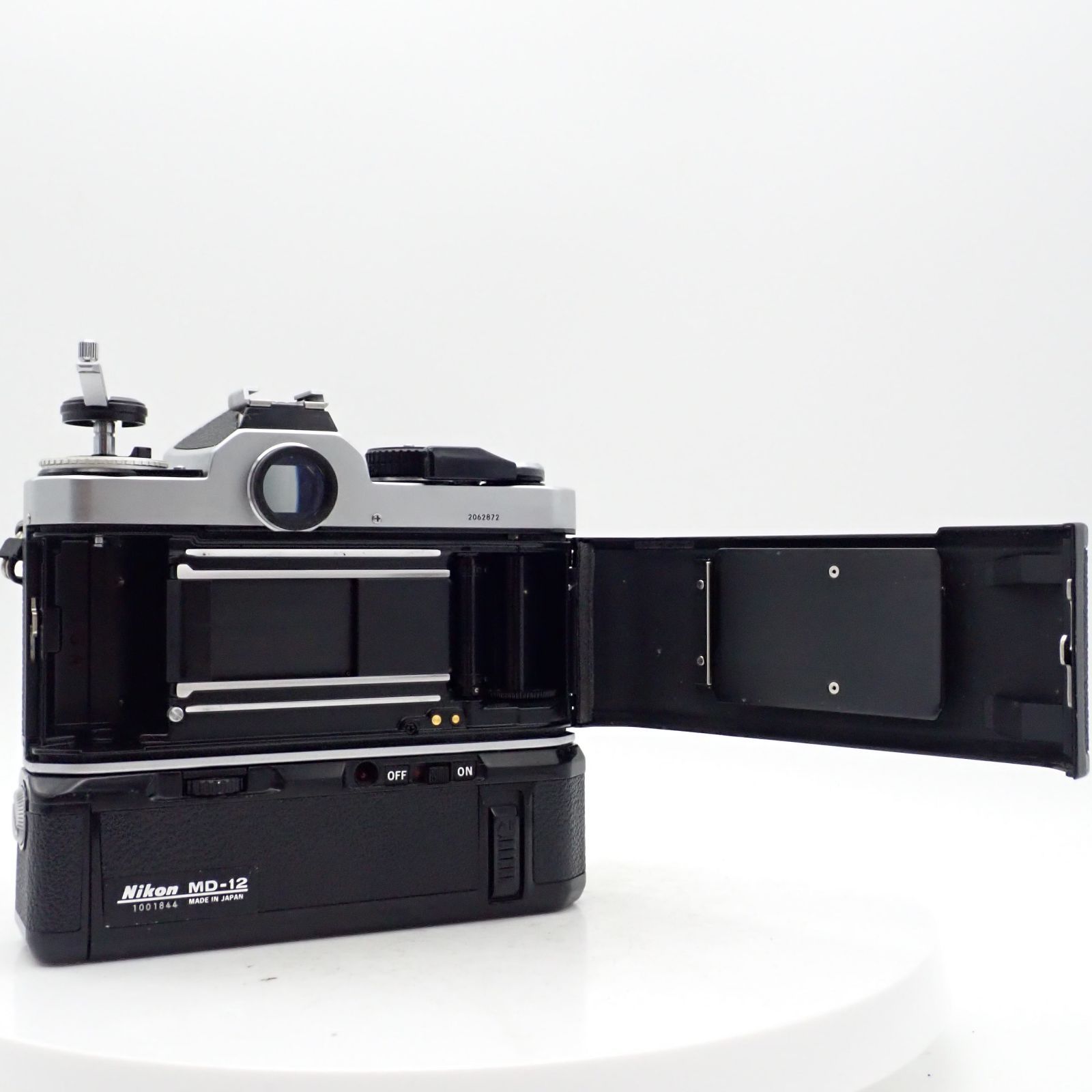 美品 Nikon FE2 シルバー 一眼レフフィルムカメラ MD-12 モーター