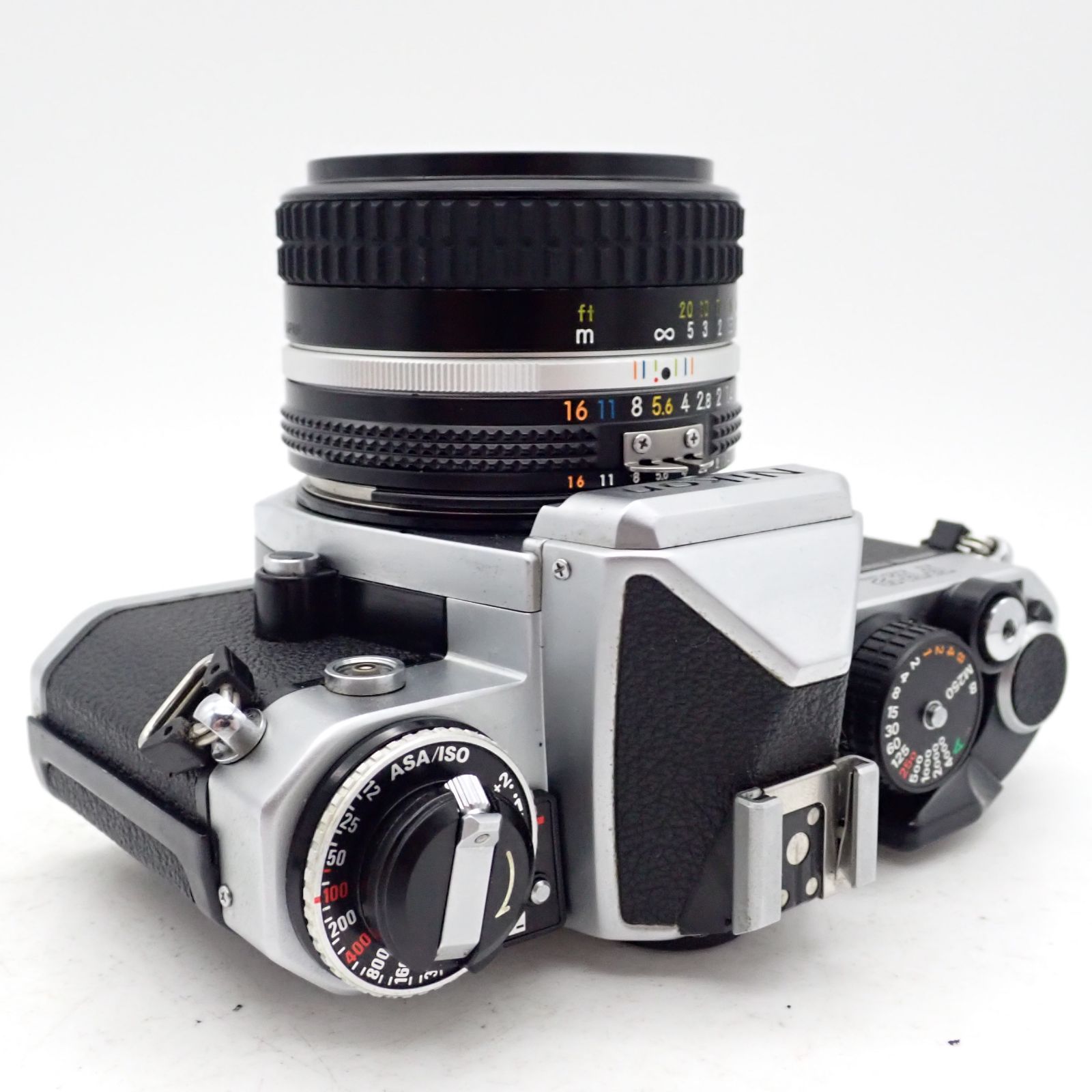 Nikon 一眼レフカメラ FE2 + モータードライブ MD-12 + ZOOM-NIKKOR 35
