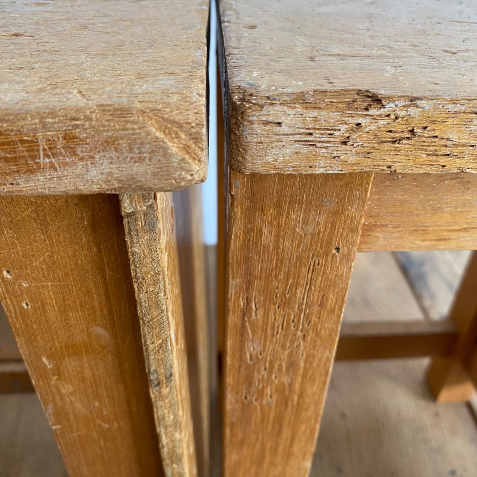 2脚セット アンティーク 角 スツール 椅子 植物台 昭和レトロ y 2脚セット アンティーク 角 スツール 椅子 植物台 昭和レトロ y