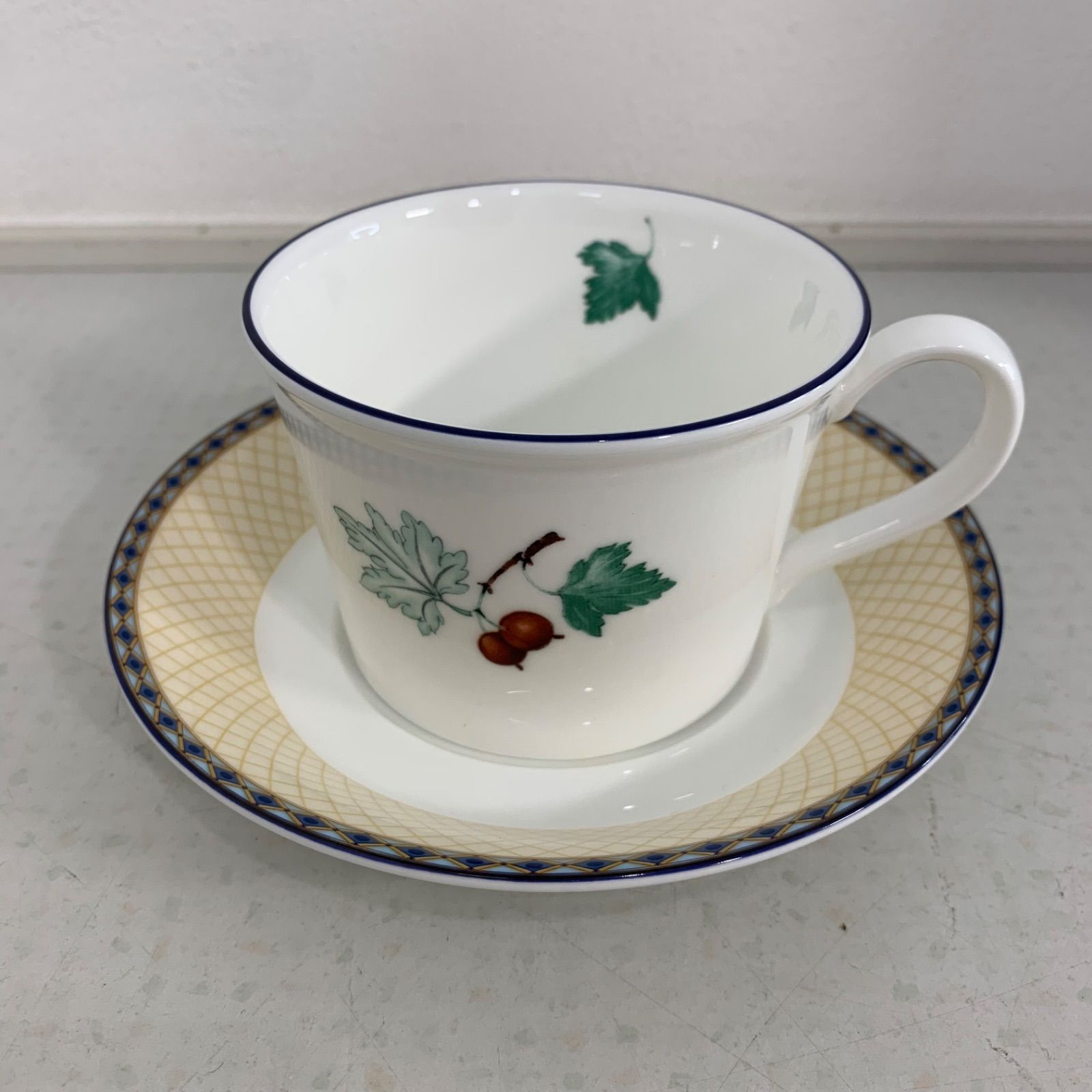 ウェッジウッド ワイルドストロベリー マグカップ フルーツシンフォニー インディアカップ＆ソーサー