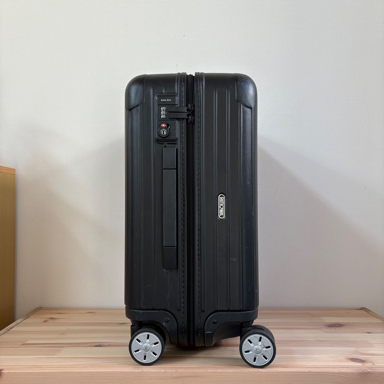 RIMOWA SALSA 52L CABIN 4輪 リモワ サルサ ブラック キャリー