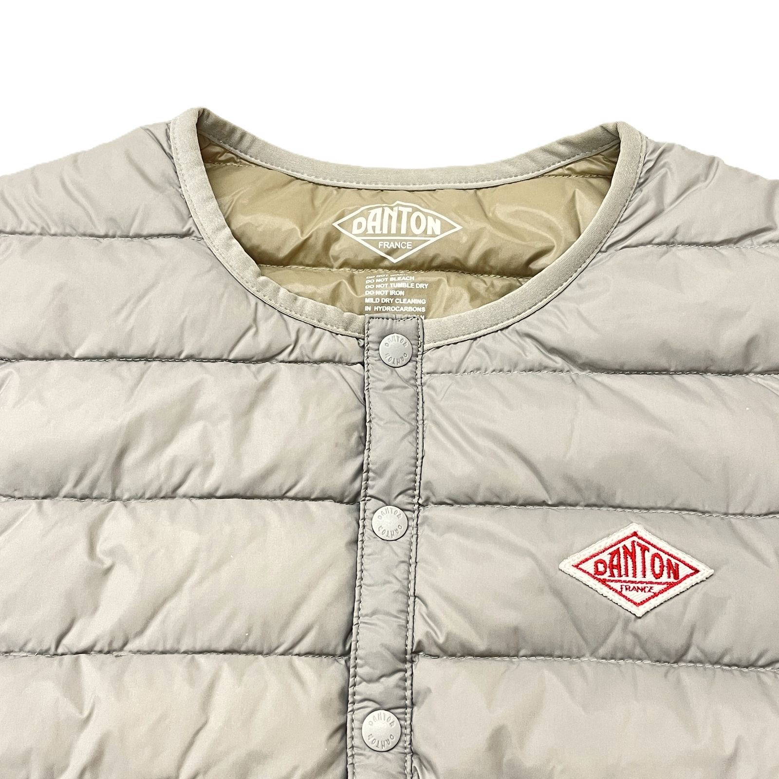 専用クールカレアン　ダウン　フェザー　ベスト　新品タグ付き　定価￥39600円 専用クールカレアン ダウン フェザー ベスト 新品タグ付き 定価￥39600