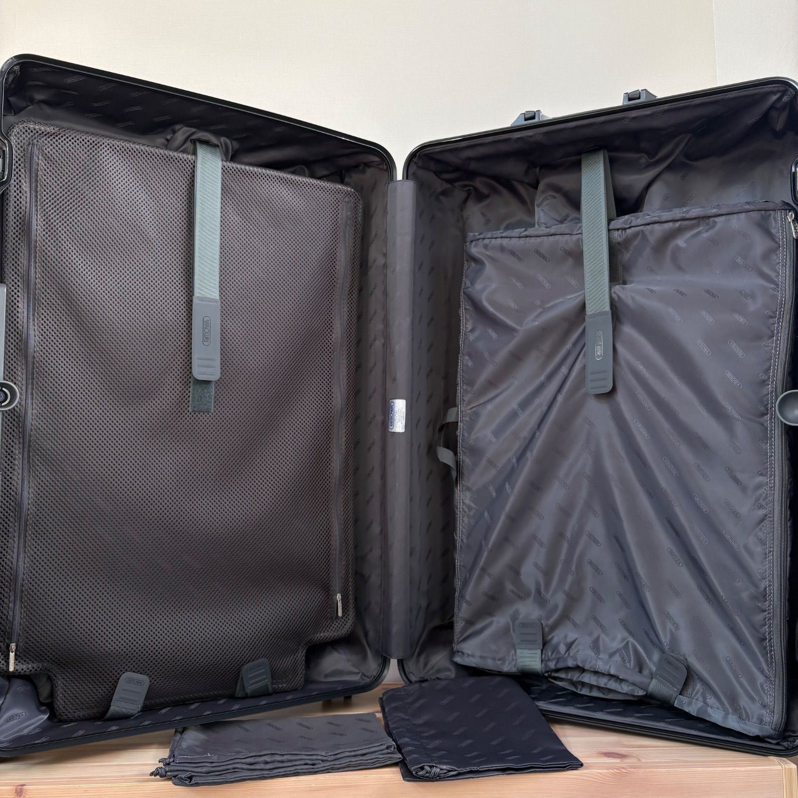 RIMOWA TOPAS STEALTH E-TAG 98L リモワ トパーズ ステルス 電子タグ