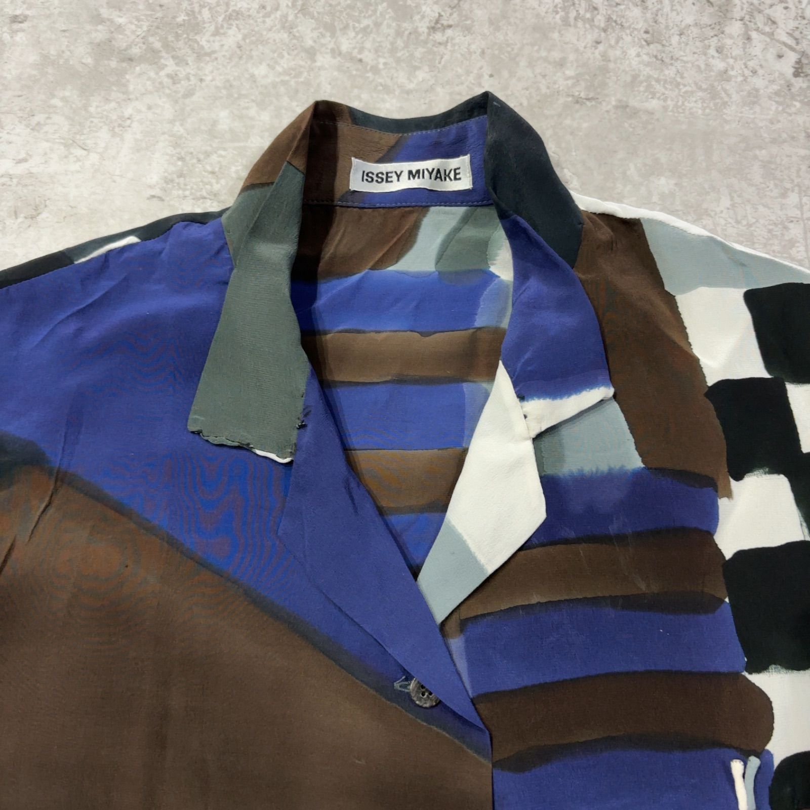 ISSEY MIYAKE イッセイミヤケ シルクブラウス 総柄 抽象アート 