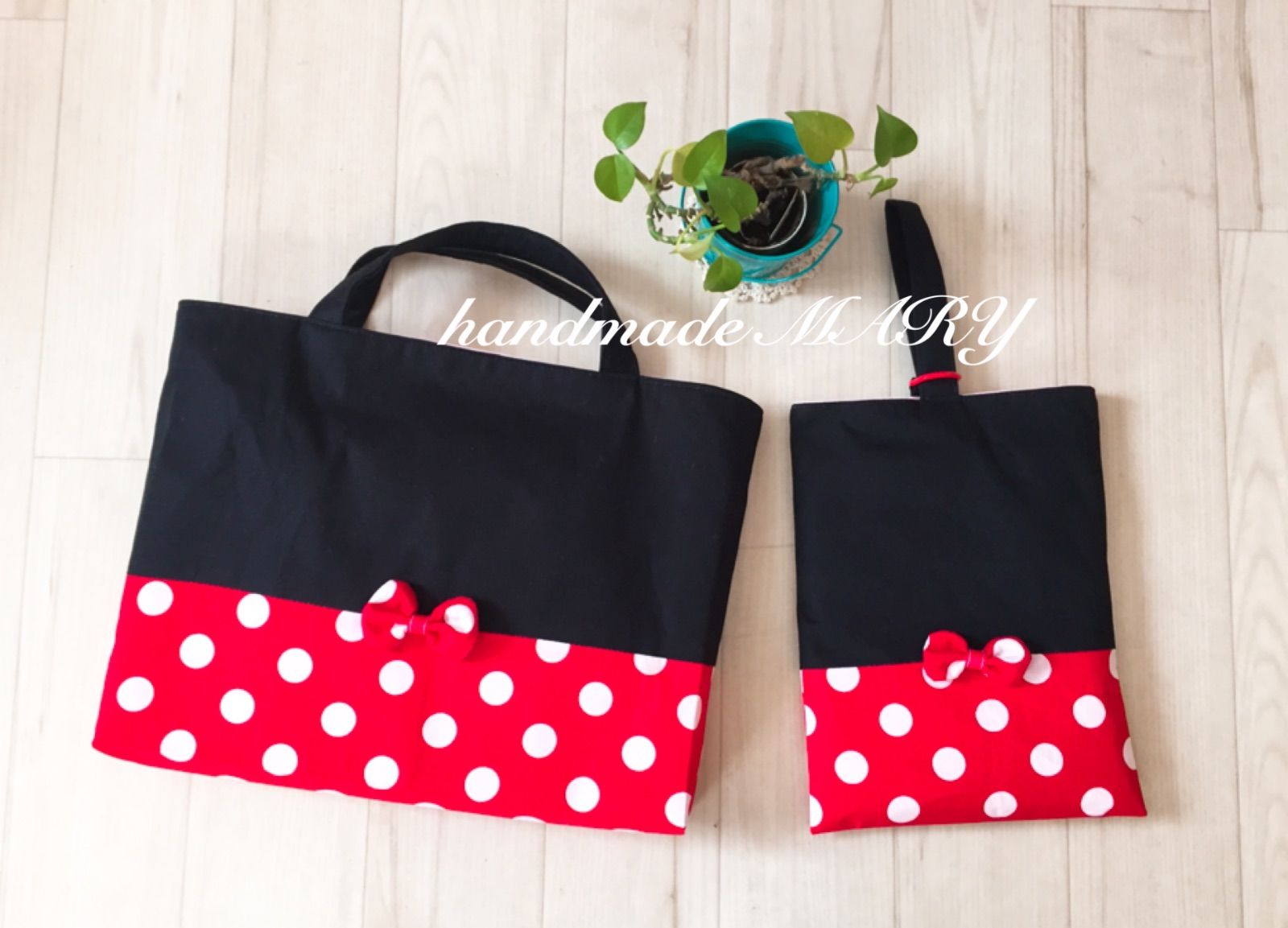 イニシャルネイビー無地の入園入学グッズオーダーページ フリルあり