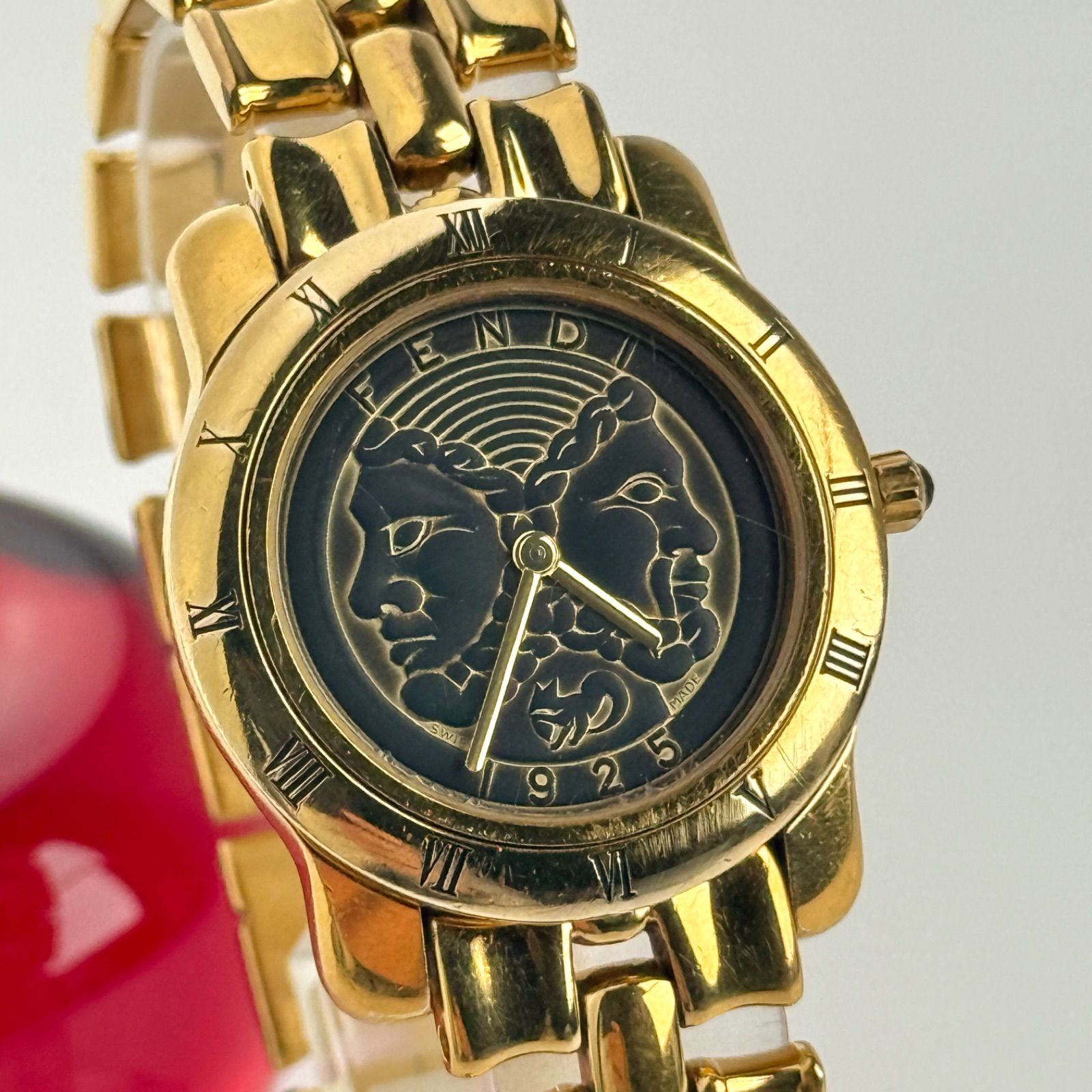 フェンディ 850J 新品電池 レディース ラウンド 腕時計 057 - メルカリ