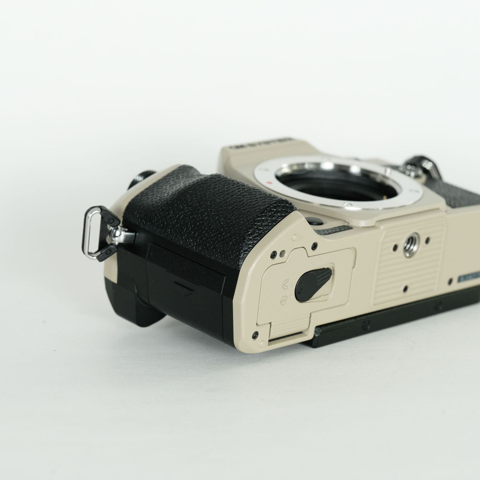 美品 | シャッター数1,030回] OM SYSTEM OM-5 Mark II ボディ サンド