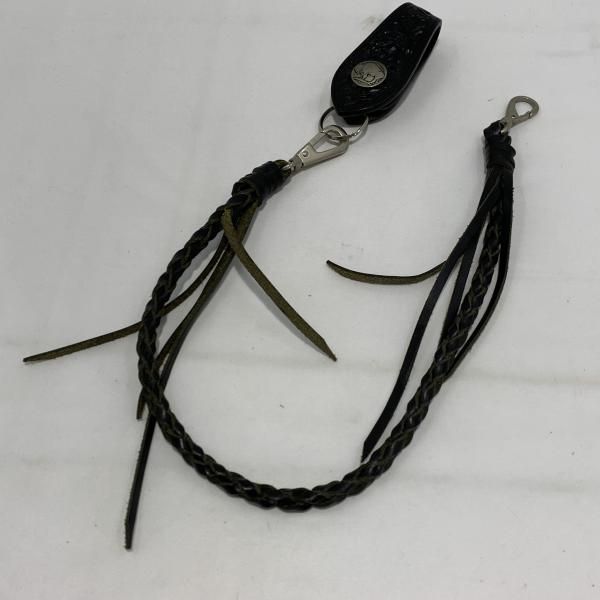 中古】ALZUNI パイソン柄 コンチョ、レザーチェーン付き二つ折り長財布