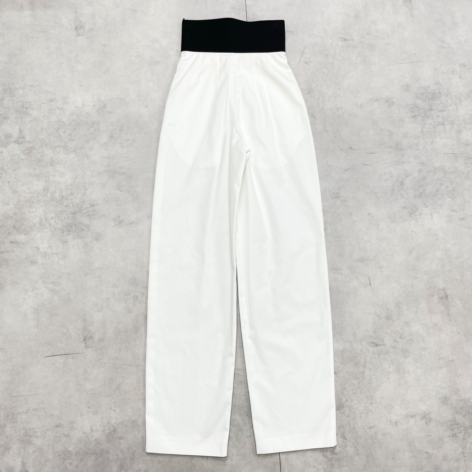 新品 ALAÏA コルセット ベルト ホワイト レアサイズ 新品 ALAÏA