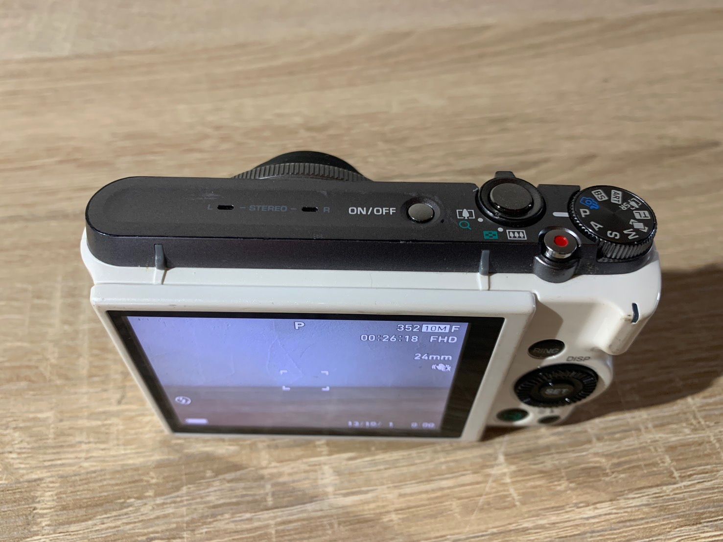 6231 Casio EXILIM EX-ZR1100 ホワイト デジカメ - メルカリ