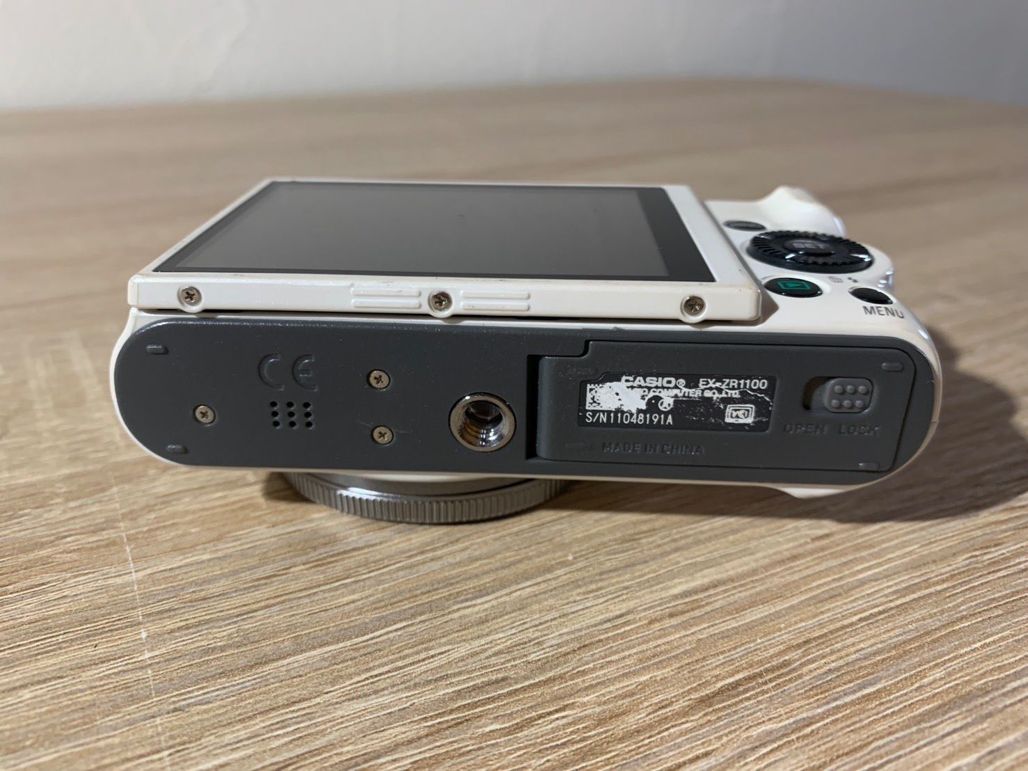 6231 Casio EXILIM EX-ZR1100 ホワイト デジカメ - メルカリ