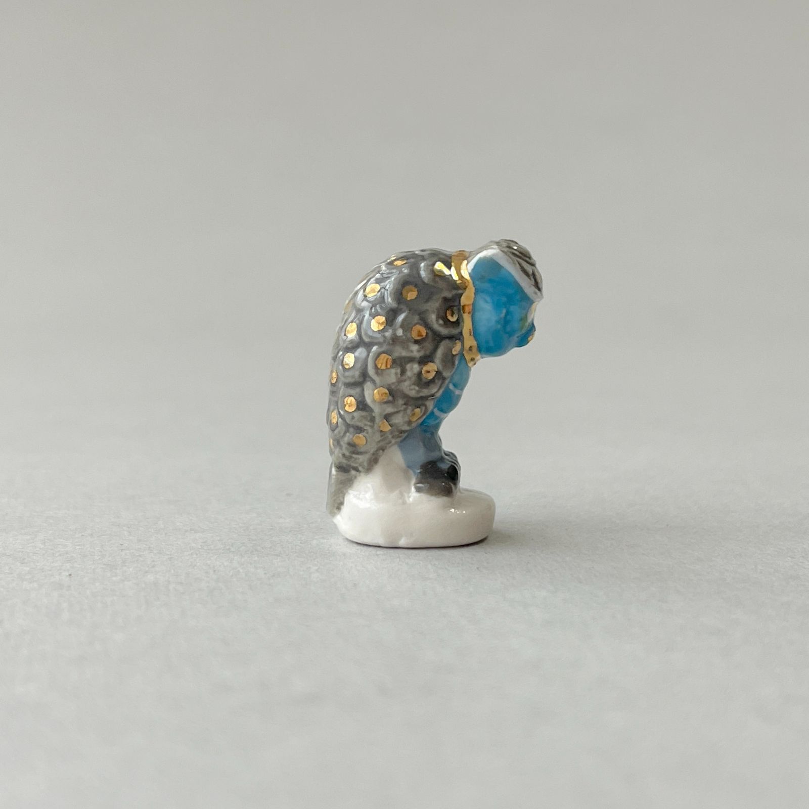 フェーヴ 金彩のふくろう④ フランス フェーブ ミニチュア陶器 m-0486