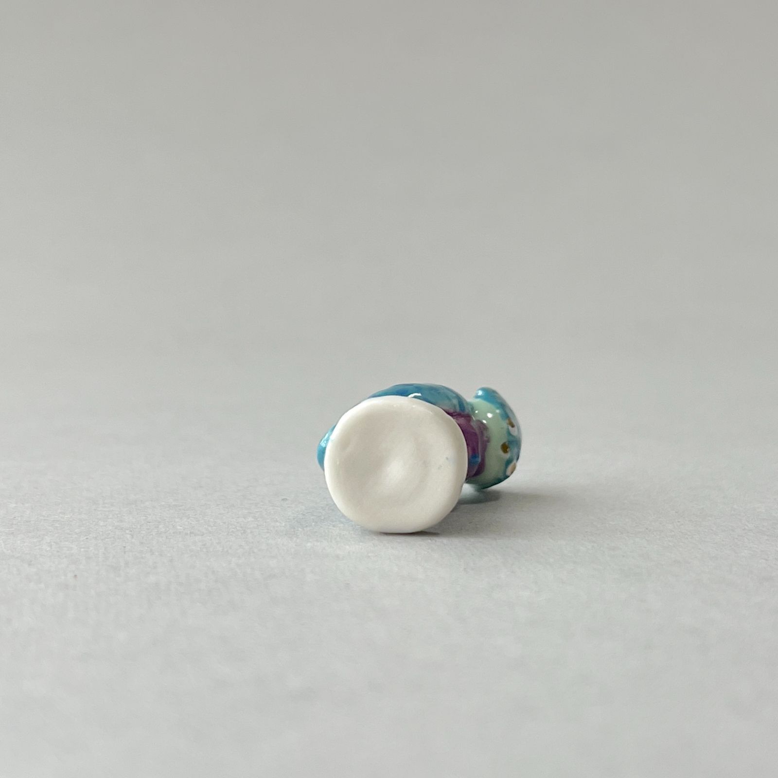 フェーヴ 金彩のふくろう⑤ フランス フェーブ ミニチュア陶器 m-0487