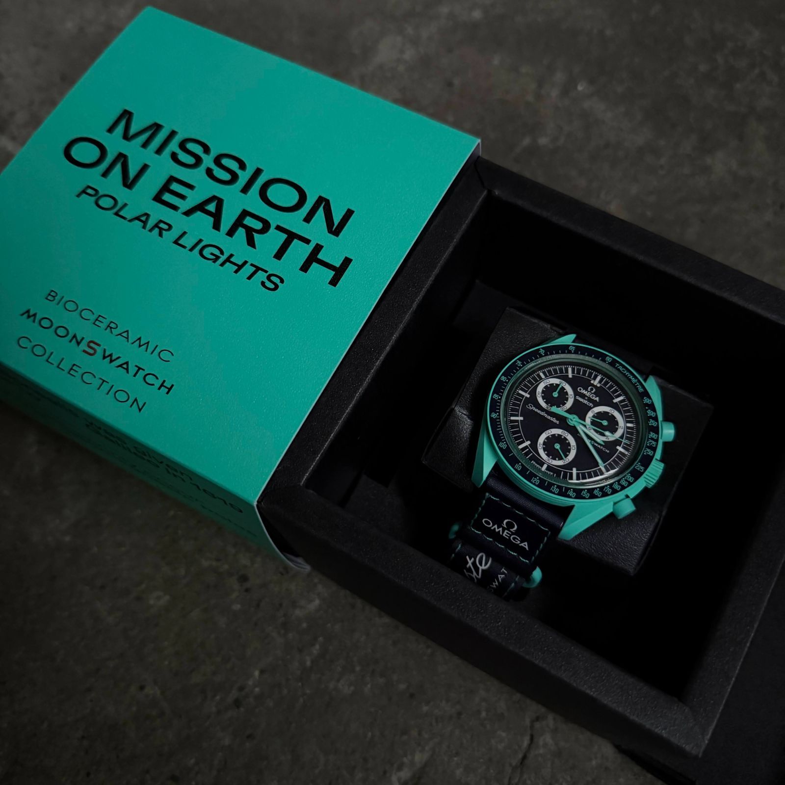 OMEGA x Swatch MoonSwatch MISSION ON EARTH Polar Lights 地球 北極 