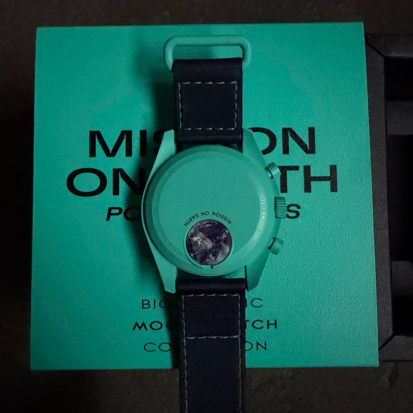 OMEGA x Swatch MoonSwatch MISSION ON EARTH Polar Lights 地球 北極 