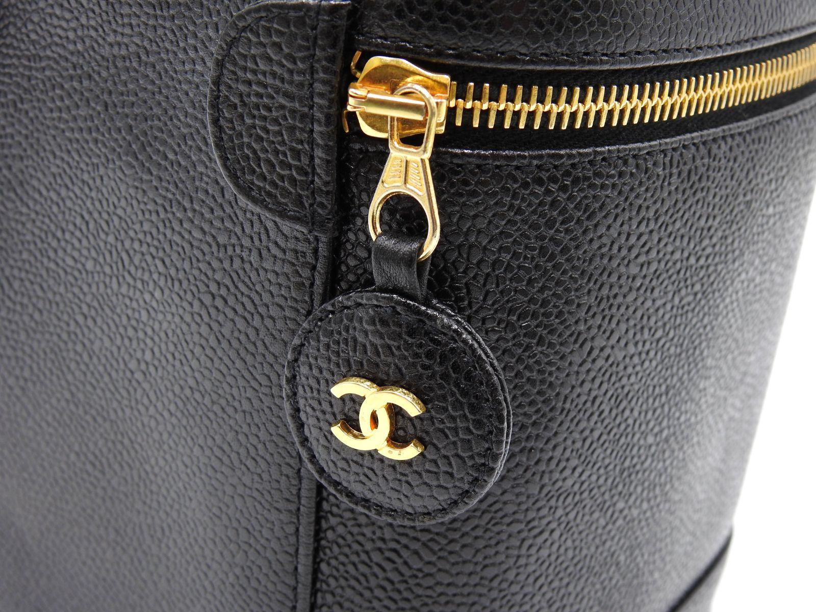 シャネル ココマーク キャビアスキン バニティバッグ 化粧ポーチ 縦型 ブラック ゴールド金具 A01998 DECORATOM_COM_BR