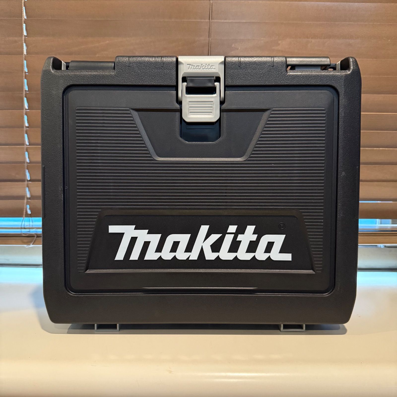 makita 充電式インパクトドライバー TD173DRGXB 18V バッテリー2個 電池 マキタ