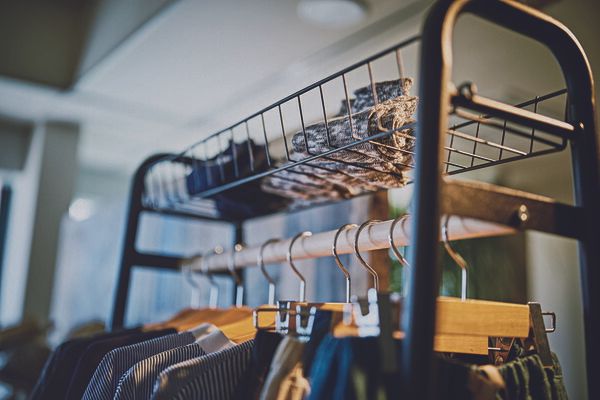 棚付き 二段収納