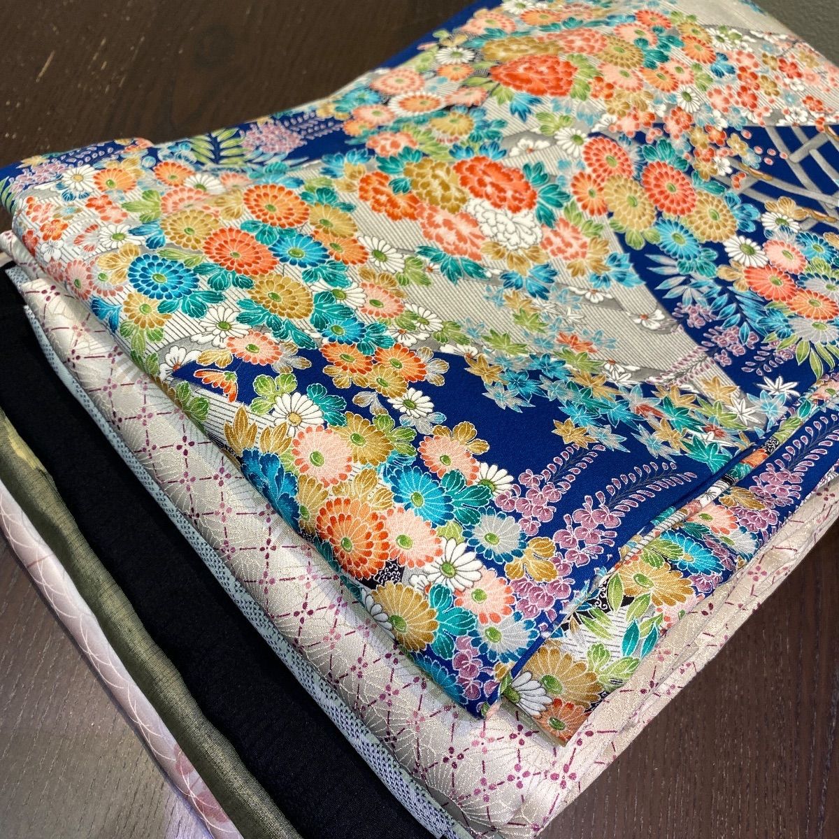 着物まとめ売り】正絹着物7枚 着用可 リメイク素材 目立った汚れなし