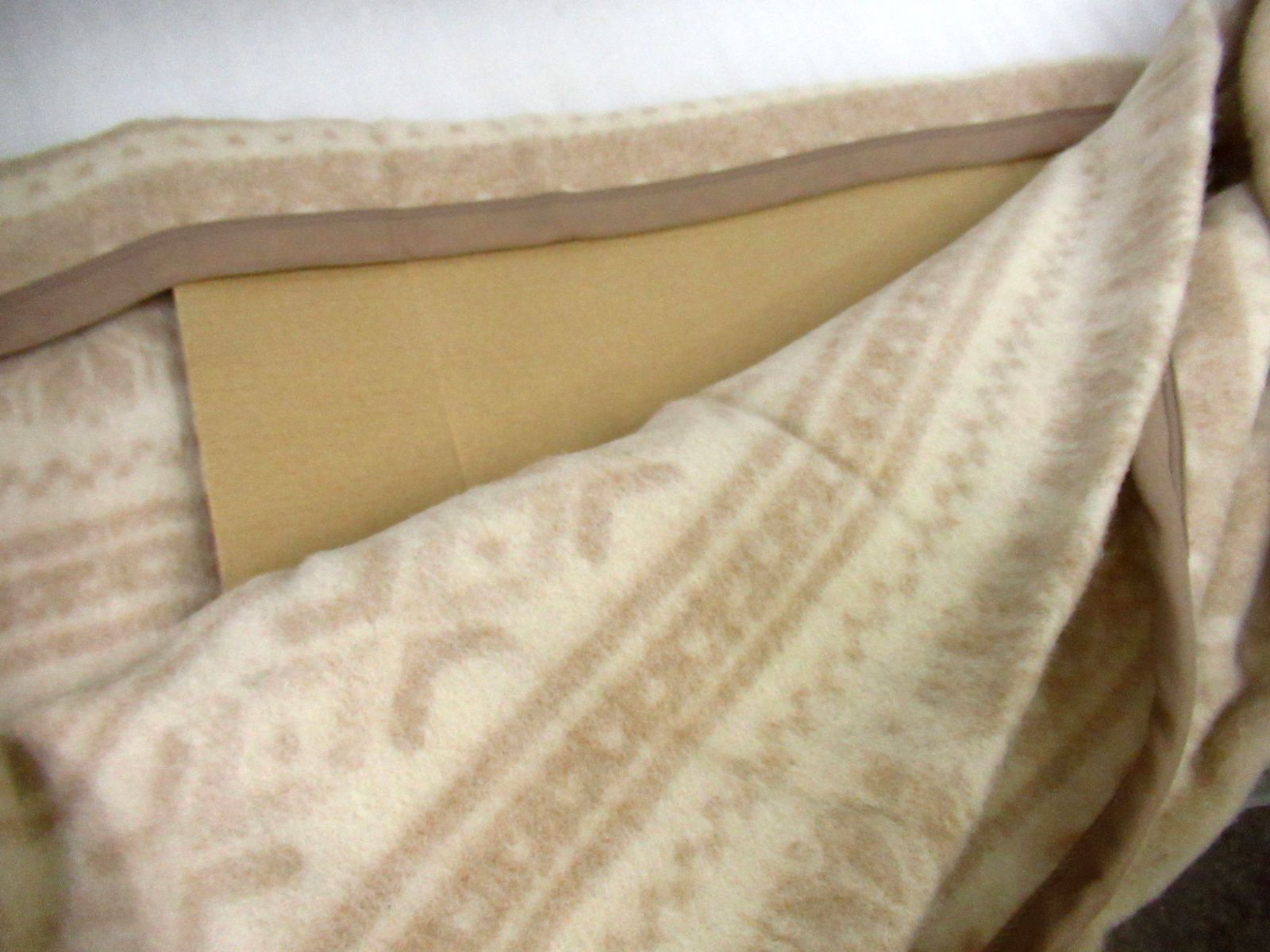 アルパカ毛布 ヨコ糸(毛羽部分) アルパカ100％ 140×200 未使用品 アルパカ