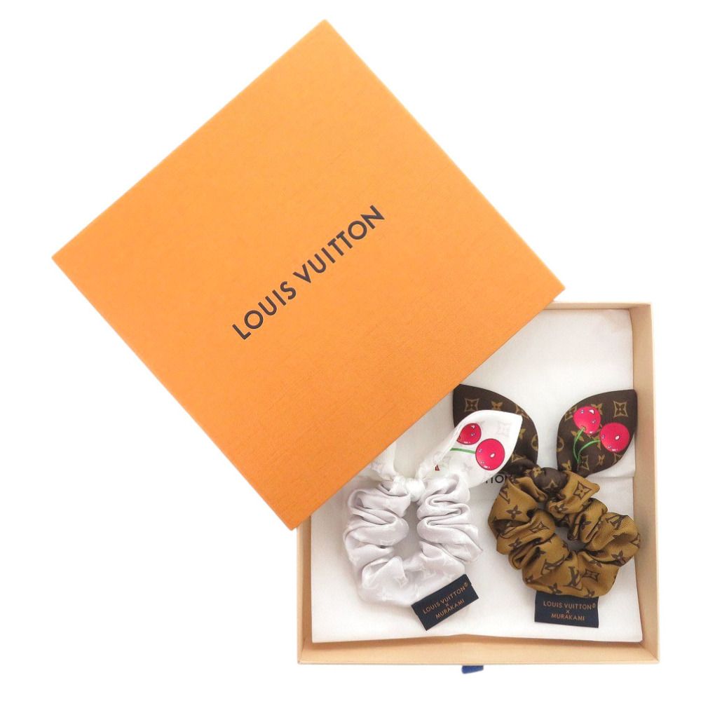 ルイ ヴィトン × 村上隆 セットシュシュ モノグラムチェリー M96069 シルク ホワイト ブラウン 白 茶 LV 1181 LOUIS VUITTON