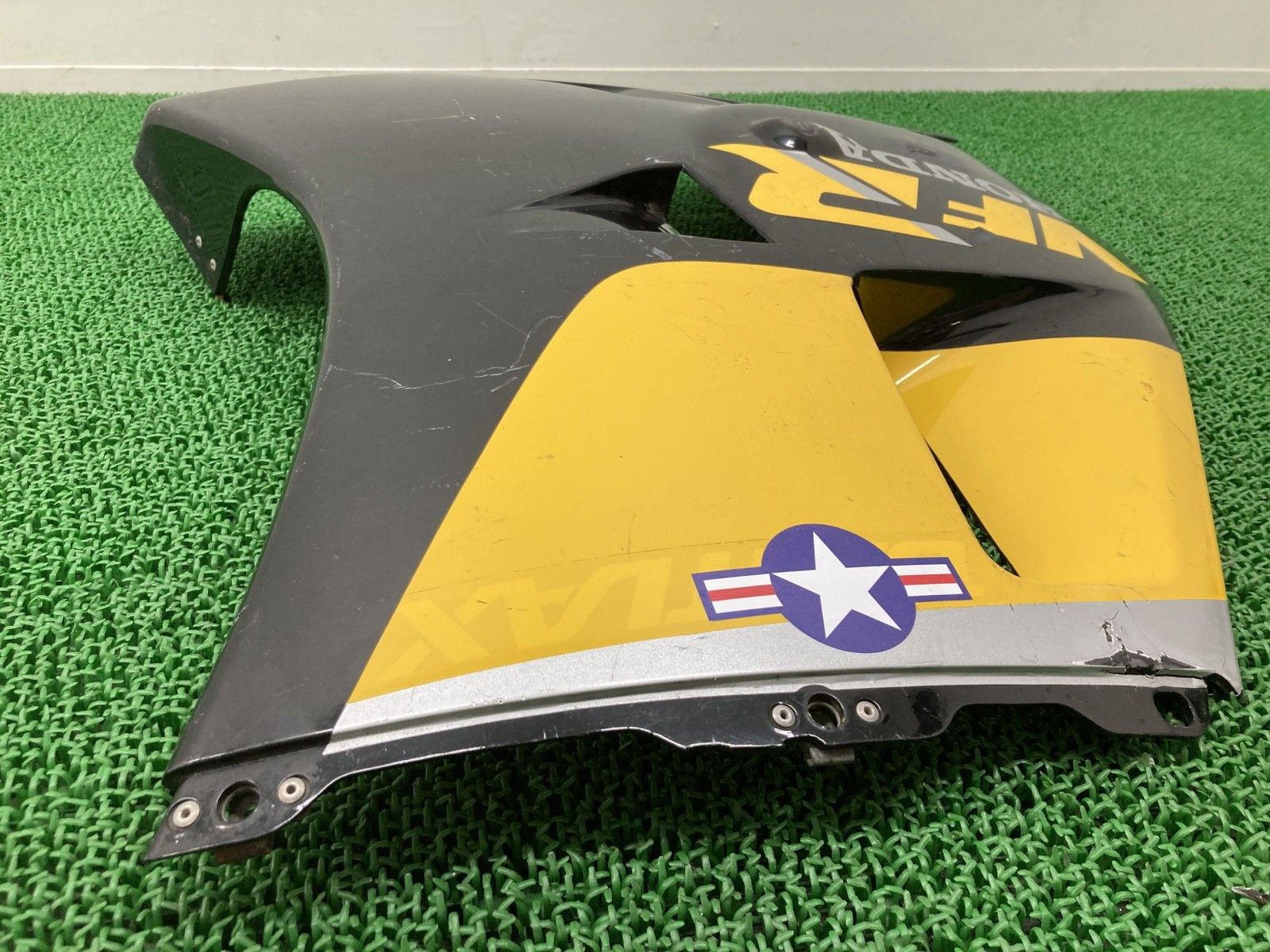 VFR400R サイドカウル 右 黒 黄 ML0 ホンダ 純正 バイク 部品 NC21 初期型 アンダーカウル フロントカウル Iq
