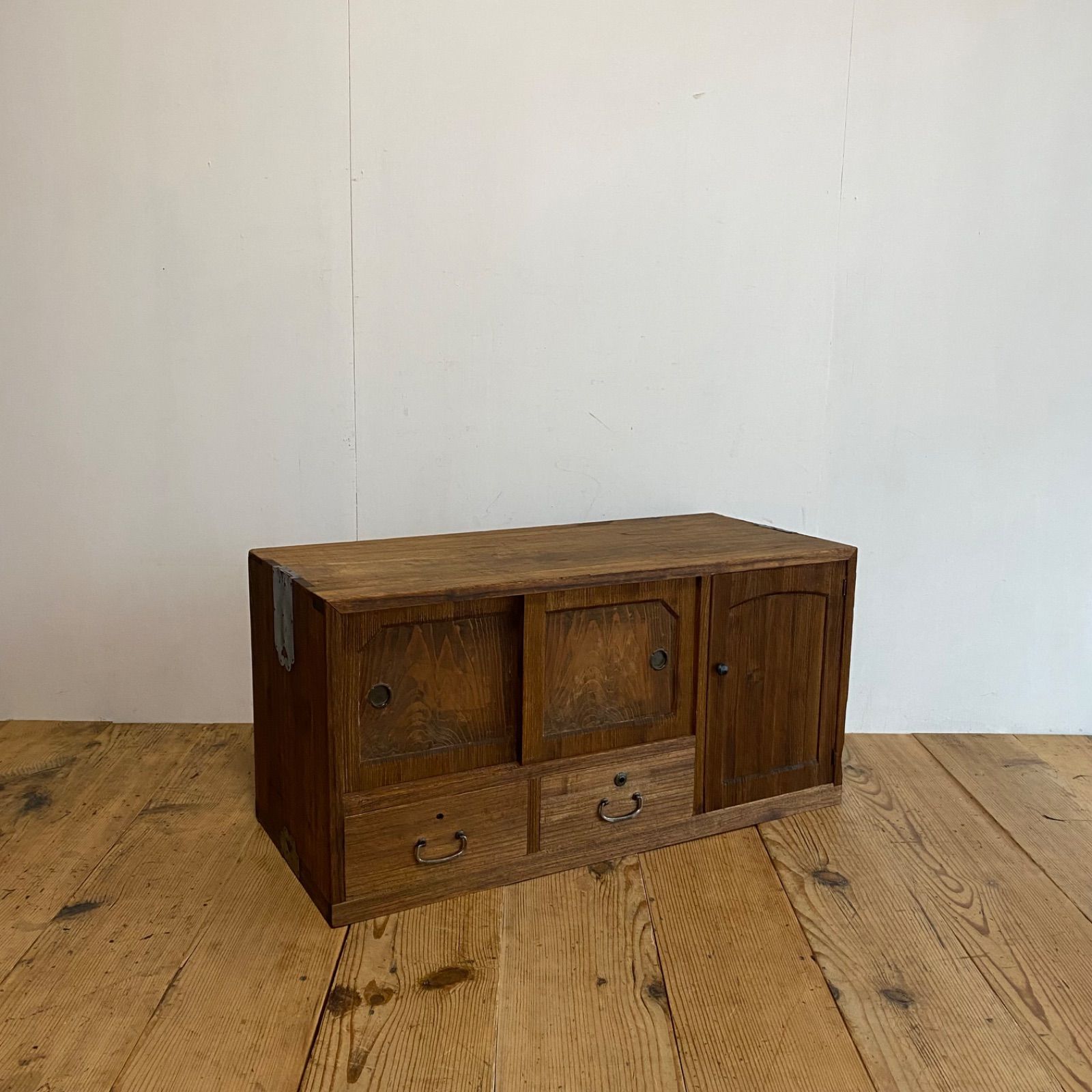 アンティーク チェスト 箪笥 ローボード 無垢材 y211