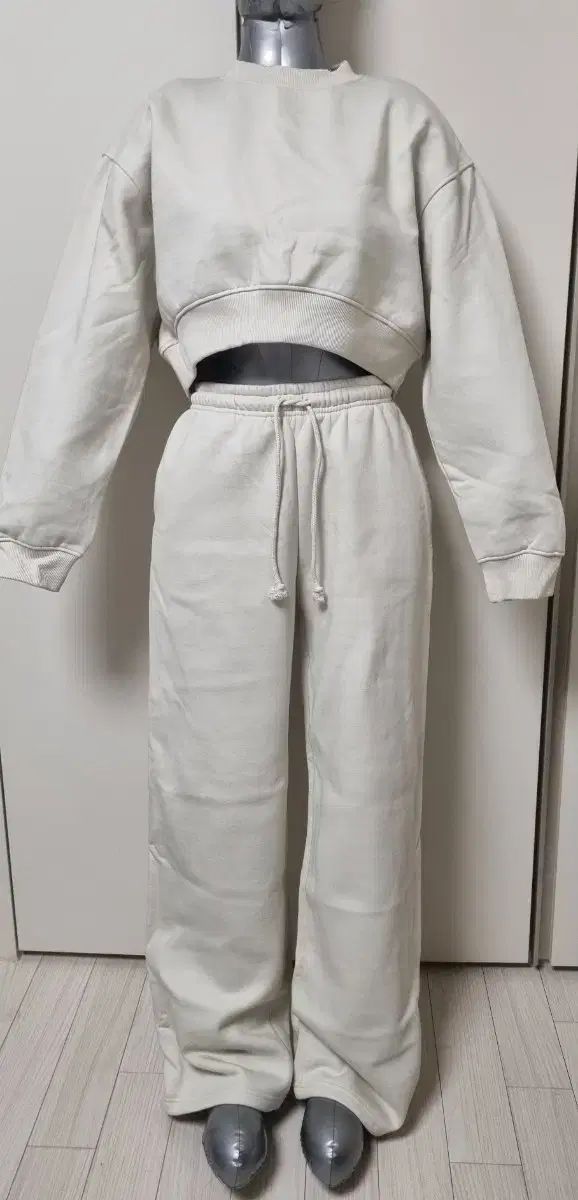 ザラ 起毛 クロップド トレーナー セット 上M 下M