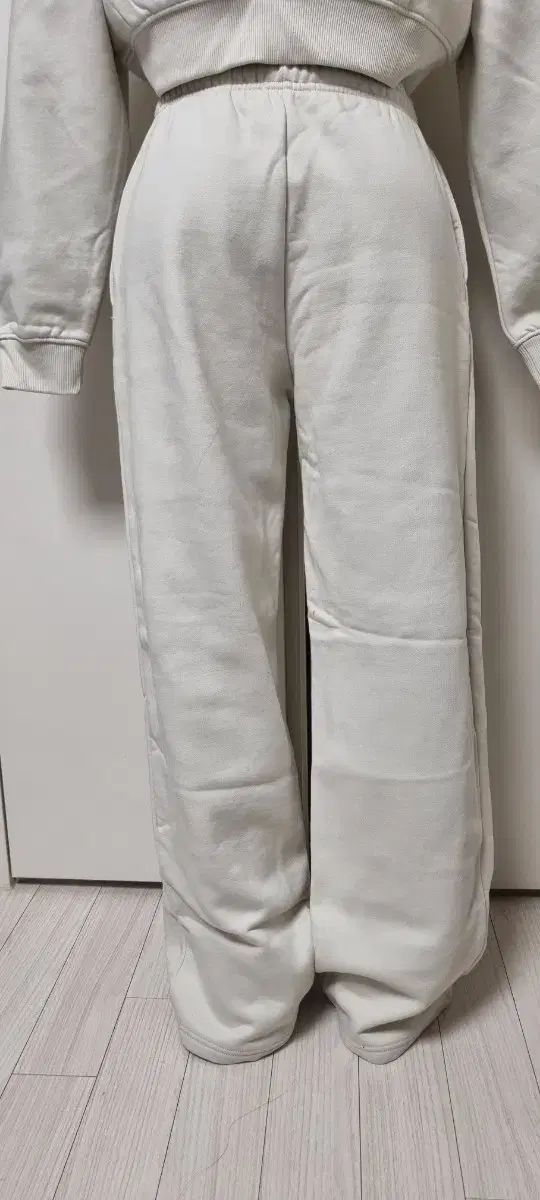 クロップド トレーナー